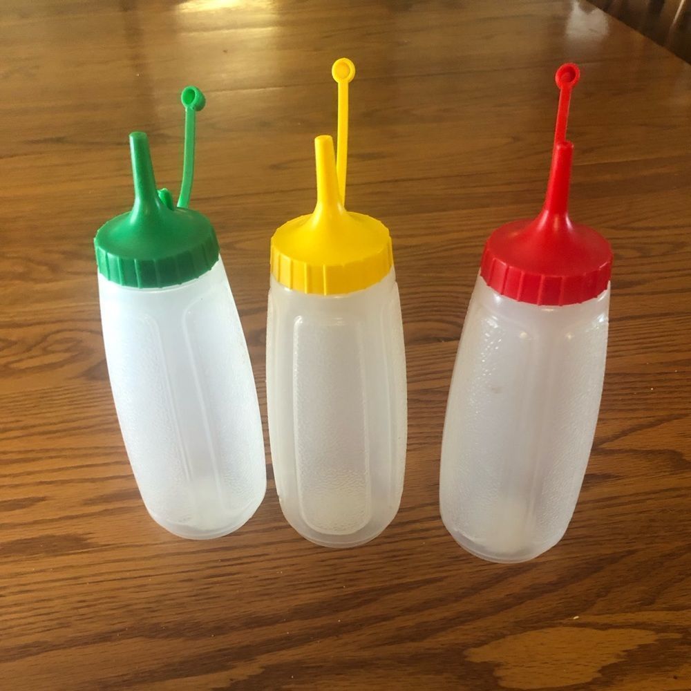 6/$20 Squeezable dressing dispenser containers with lid set of 3 New!